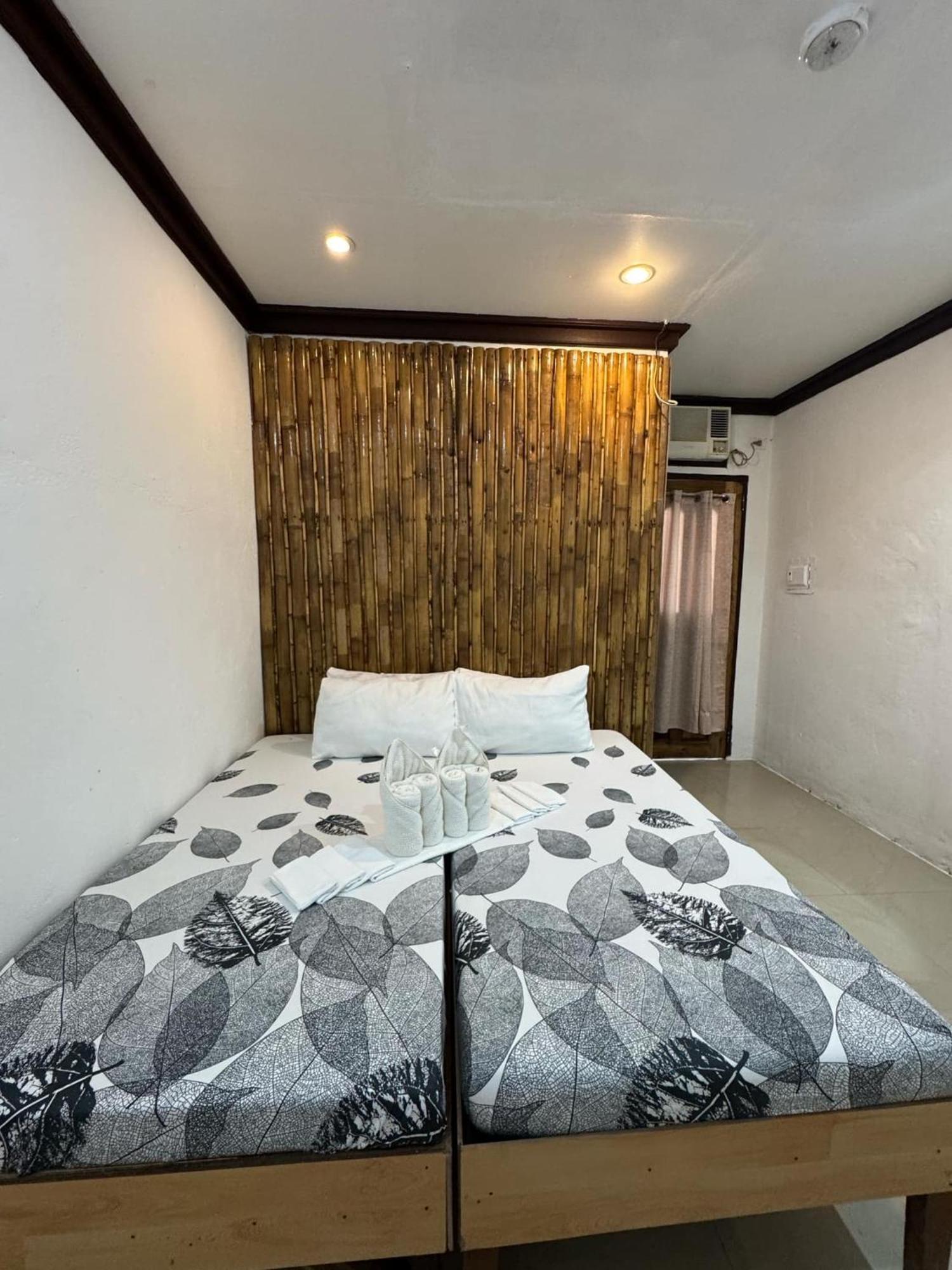 Aquaholik Traveler'S Lodge Эль-Нидо Экстерьер фото