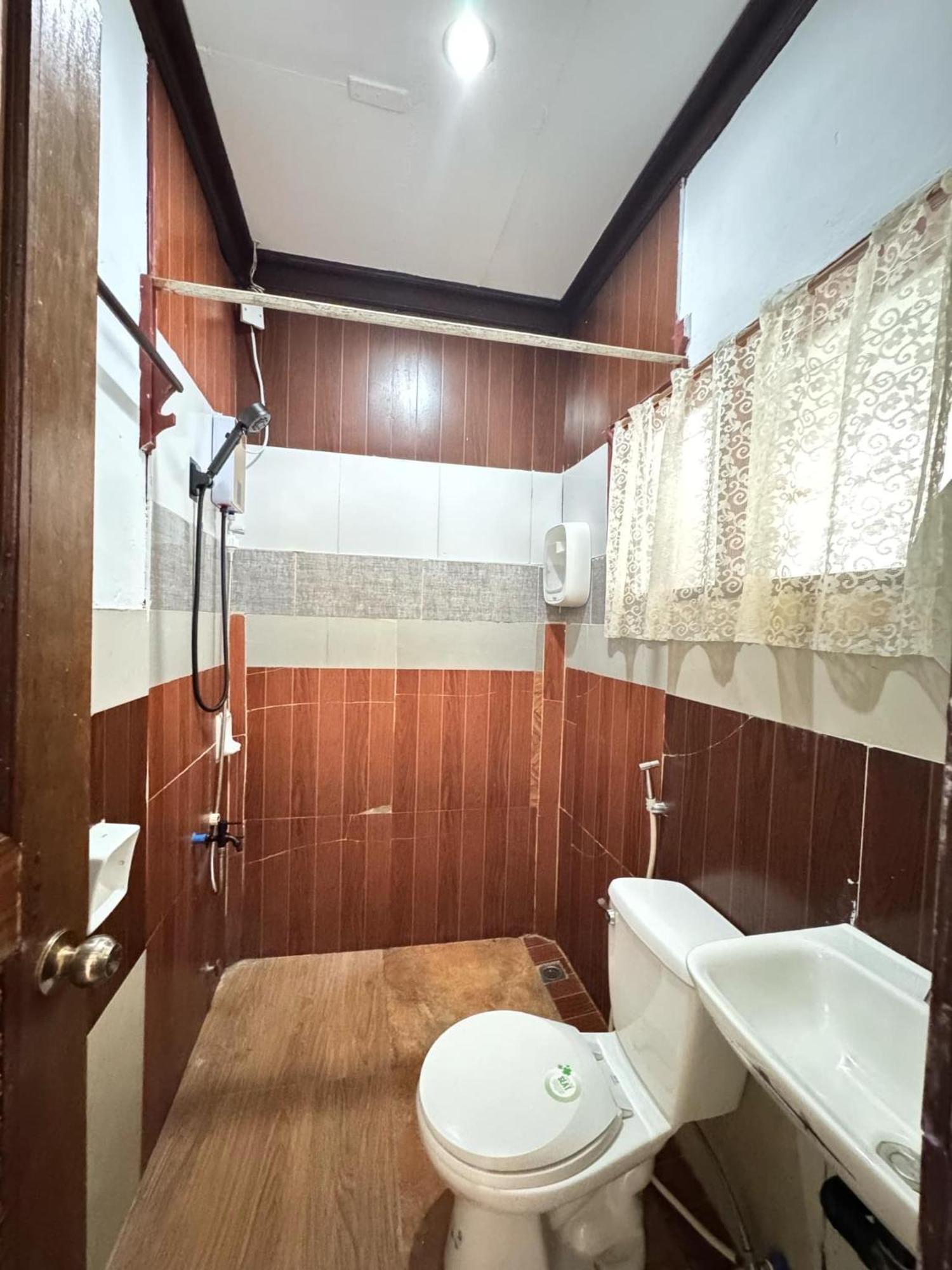 Aquaholik Traveler'S Lodge Эль-Нидо Экстерьер фото