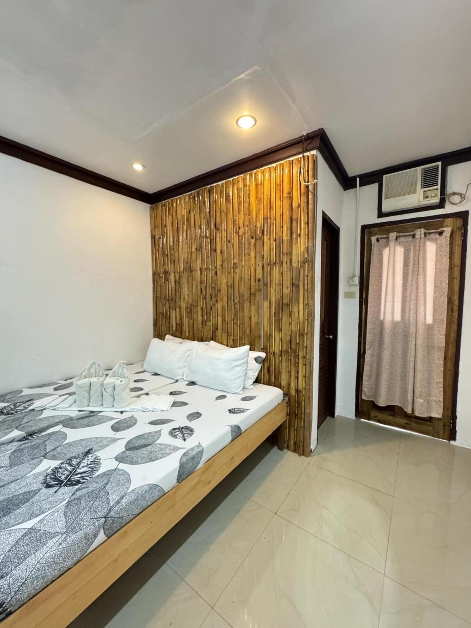 Aquaholik Traveler'S Lodge Эль-Нидо Экстерьер фото