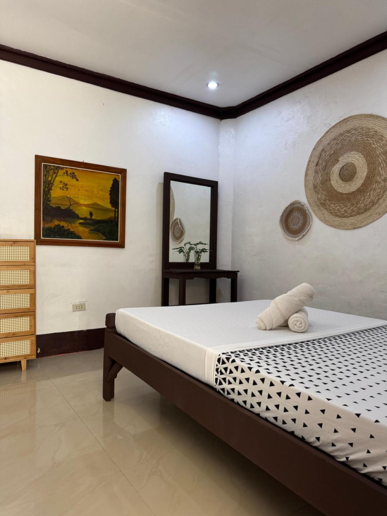 Aquaholik Traveler'S Lodge Эль-Нидо Экстерьер фото